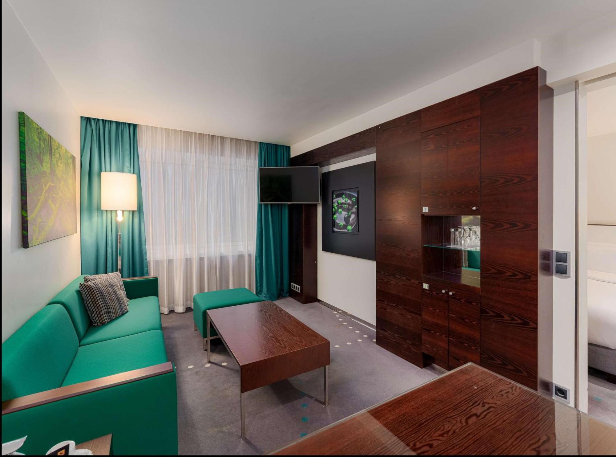 Hotel Radisson Blu Oluempia 4*